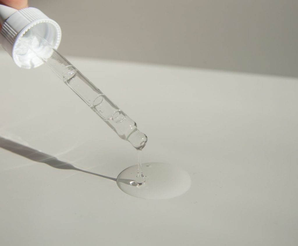 Polynucleotide serum dropper